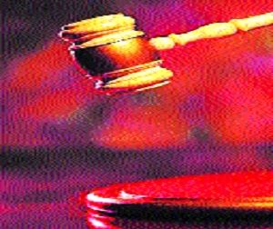 फफकते हुए बोलीं, नहीं रहना बुजुर्ग के साथ